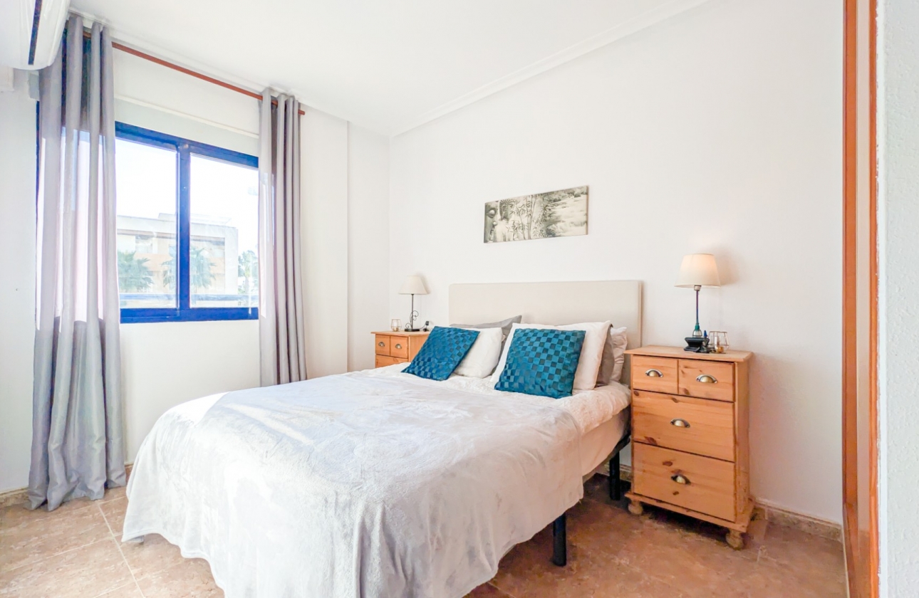 Resale - Apartment - Orihuela Costa - Cabo Roig