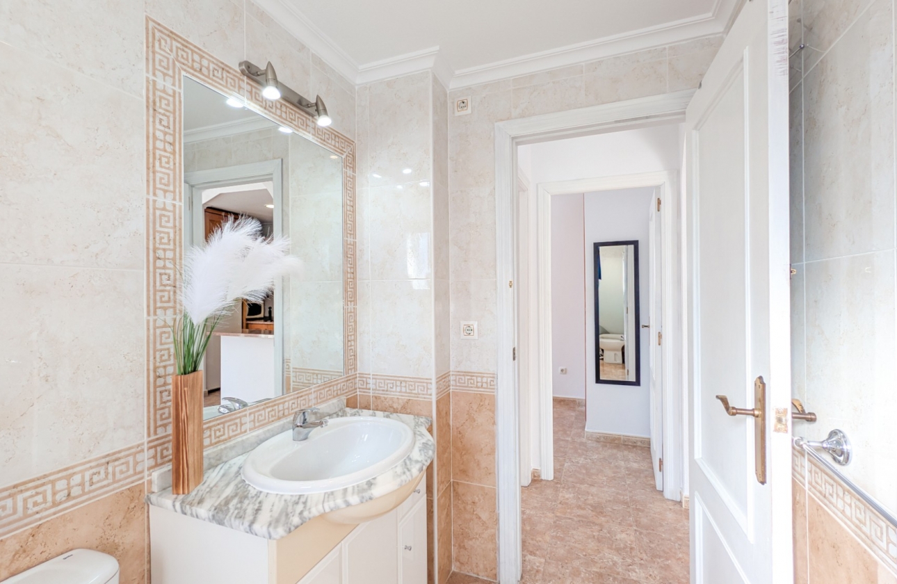 Resale - Apartment - Orihuela Costa - Cabo Roig