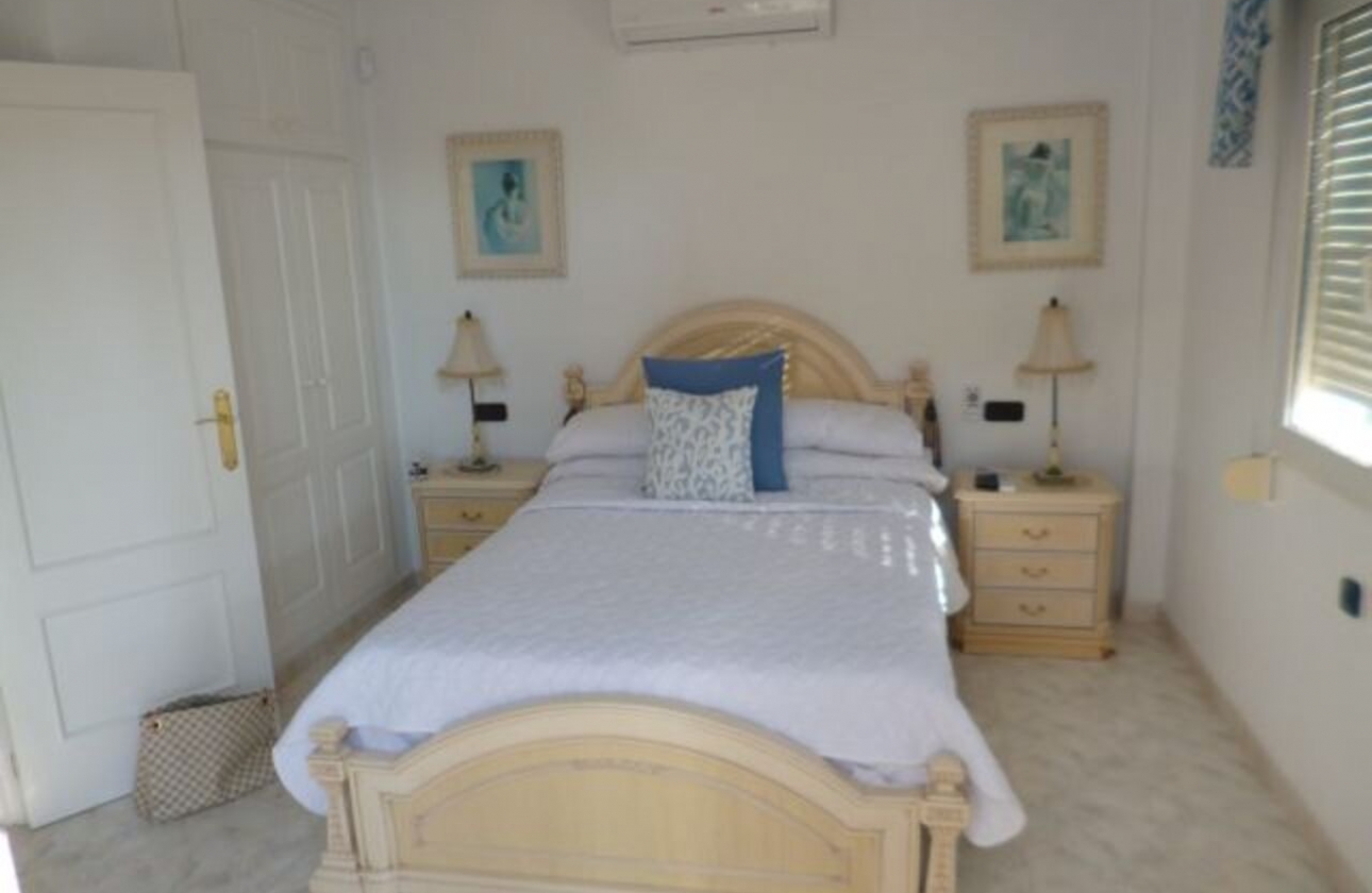 Resale - Villa - Orihuela Costa - Play Flamenca