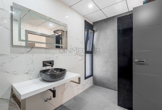 Resale - Villa - Orihuela Costa - Campoamor