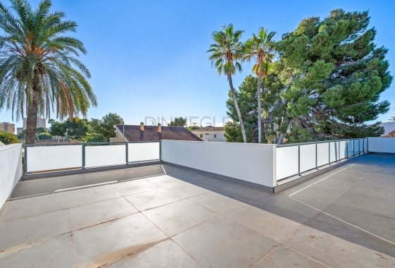 Resale - Villa - Orihuela Costa - Campoamor