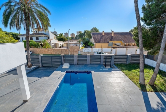 Resale - Villa - Orihuela Costa - Campoamor