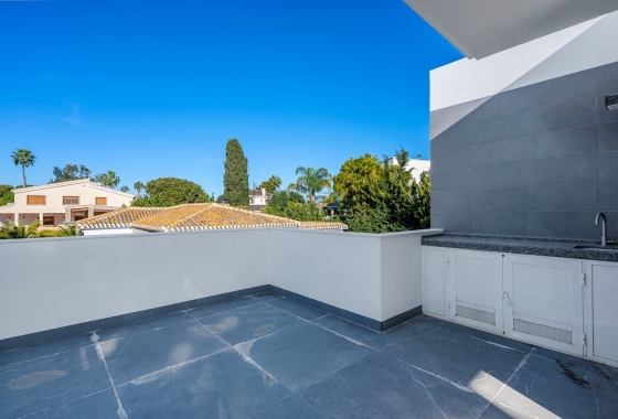 Resale - Villa - Orihuela Costa - Campoamor