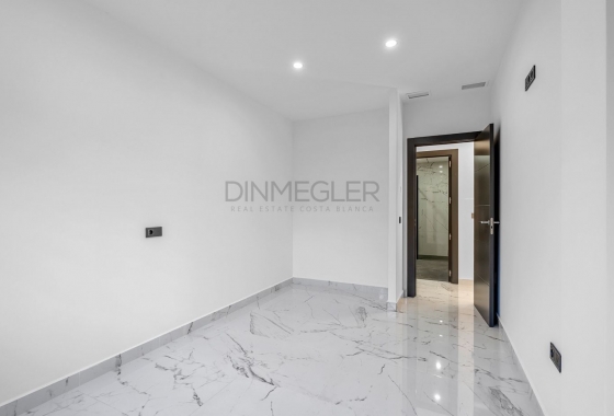 Resale - Villa - Orihuela Costa - Campoamor