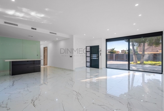 Resale - Villa - Orihuela Costa - Campoamor