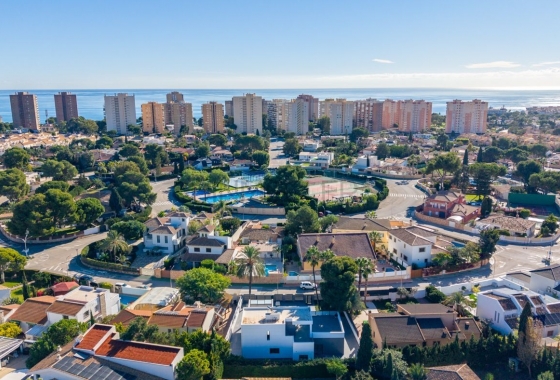 Resale - Villa - Orihuela Costa - Campoamor