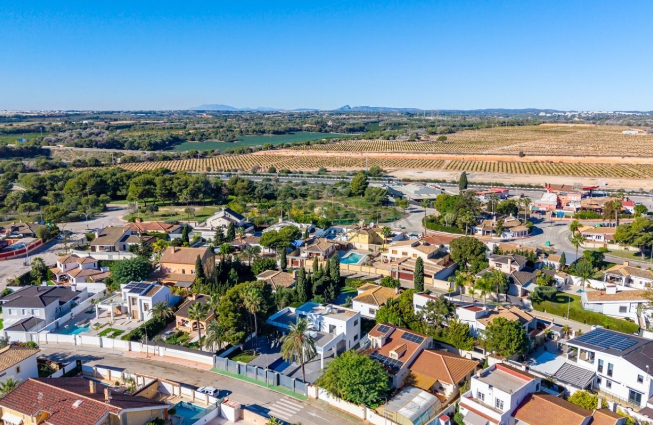 Resale - Villa - Orihuela Costa - Campoamor