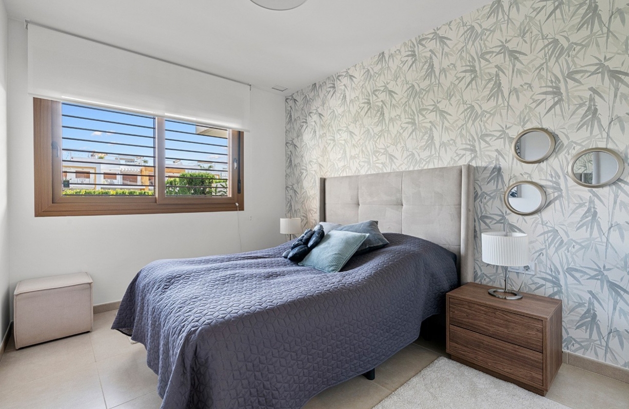 Resale - Apartment - Orihuela Costa - Los Dolses