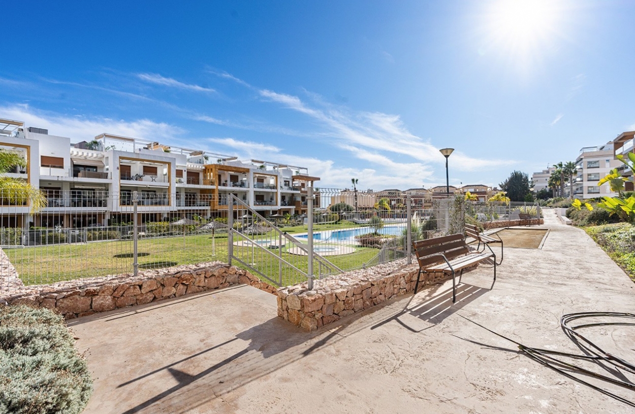 Resale - Apartment - Orihuela Costa - Los Dolses