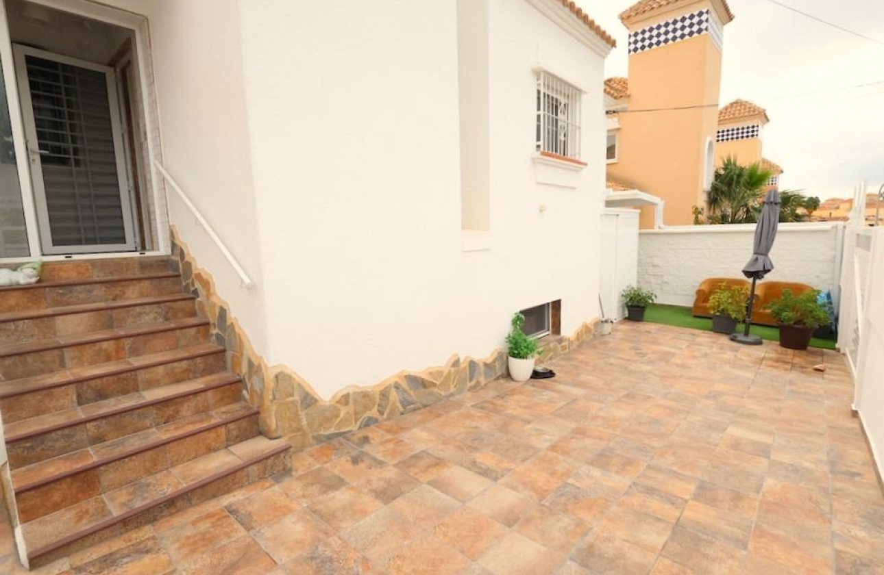 Resale - Villa - San Miguel de Salinas - Las Filipinas