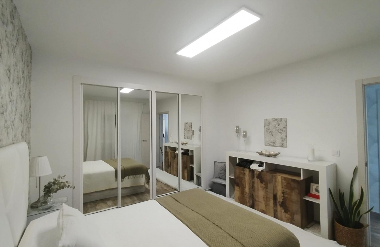 Resale - Villa - San Miguel de Salinas - Las Filipinas