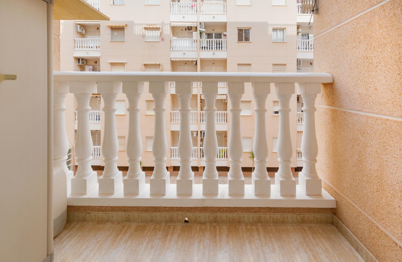 Resale - Apartment - Torrevieja - Playa del Cura