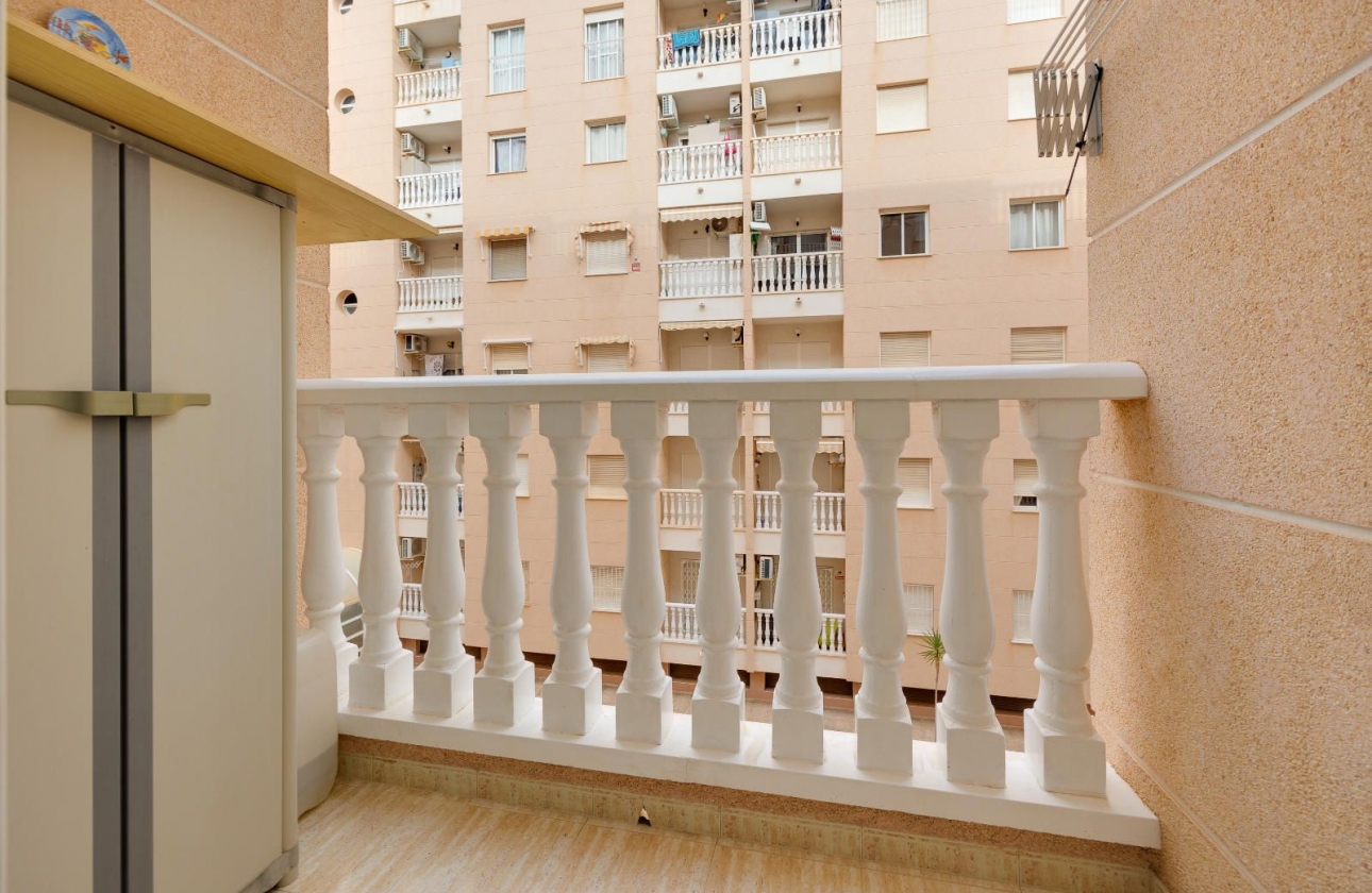 Resale - Apartment - Torrevieja - Playa del Cura