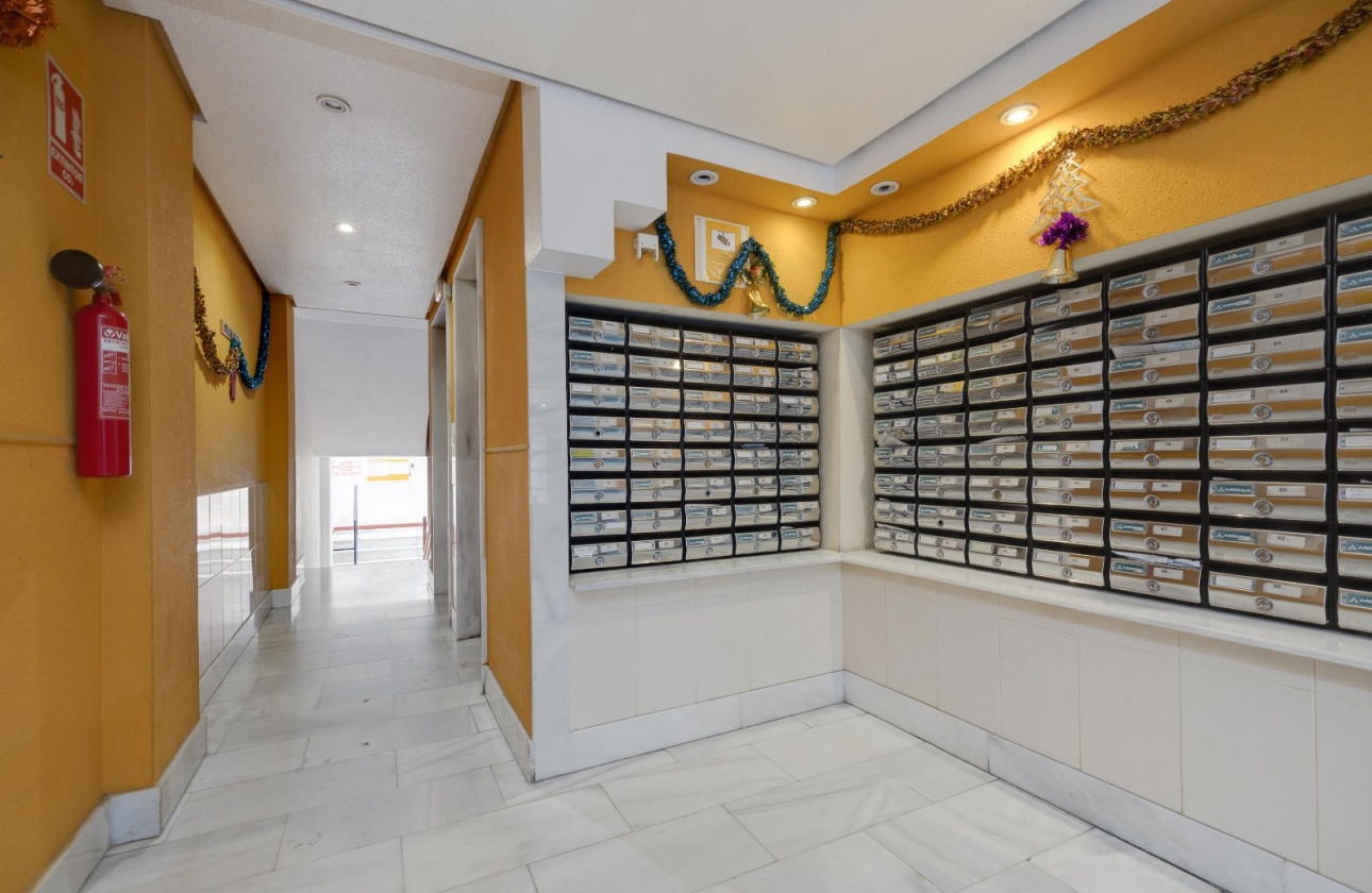 Resale - Apartment - Torrevieja - Playa del Cura