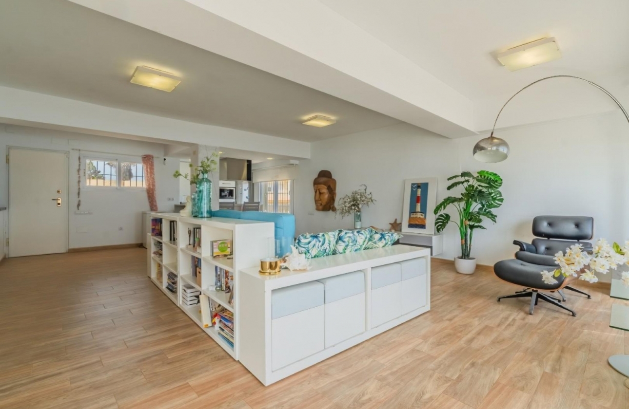 Resale - Villa - La Manga del Mar Menor - Playa del Estacio