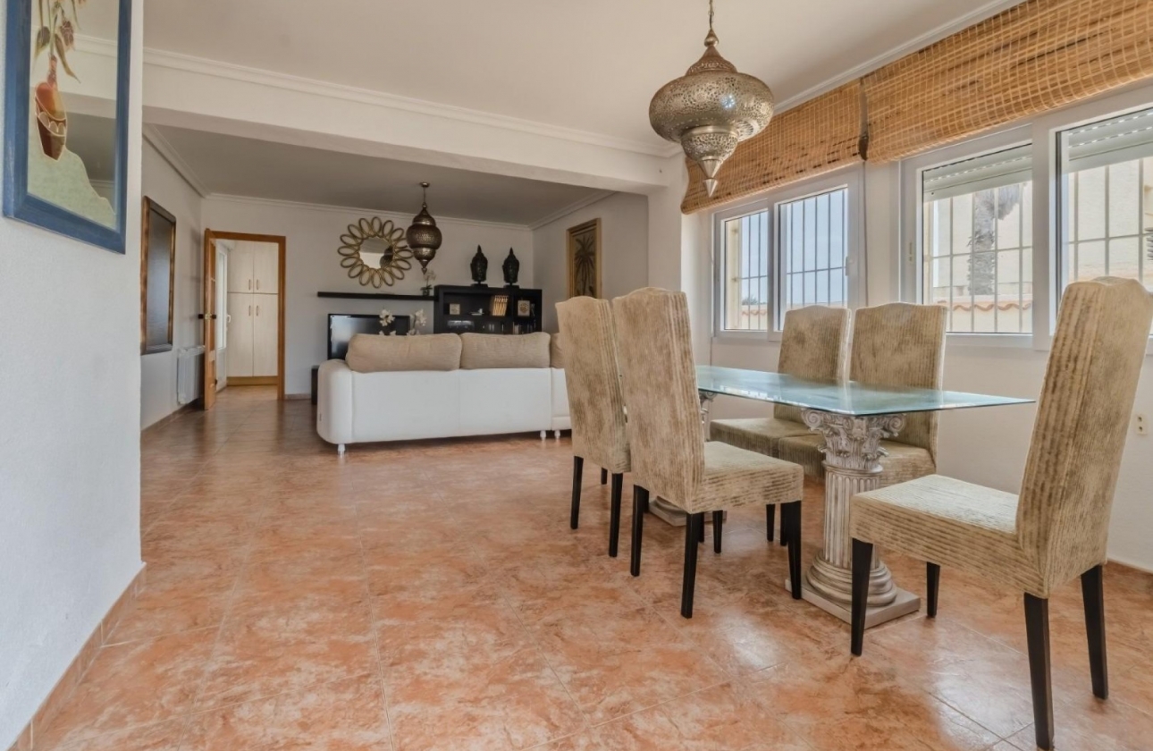 Resale - Villa - La Manga del Mar Menor - Playa del Estacio
