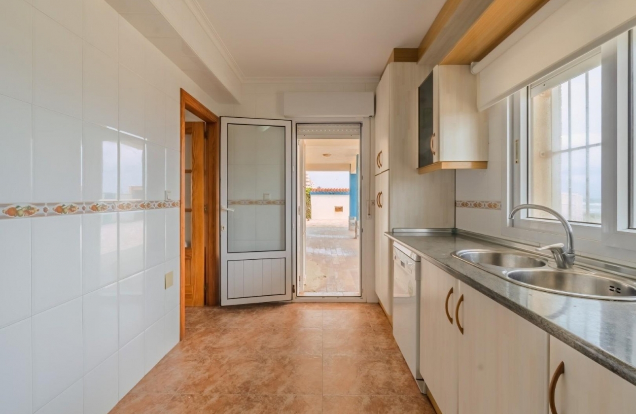 Resale - Villa - La Manga del Mar Menor - Playa del Estacio