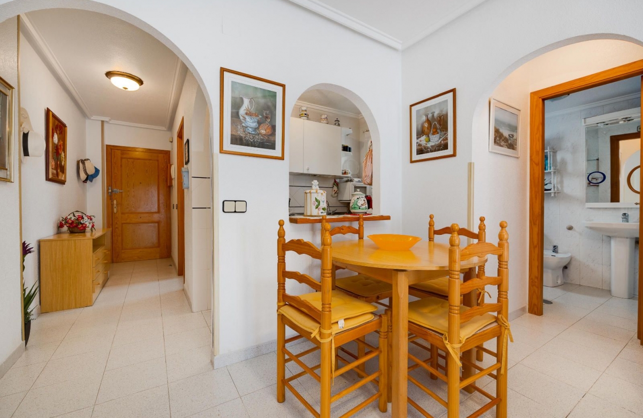 Resale - Apartment - Torrevieja - El Acequión - Los Náufragos