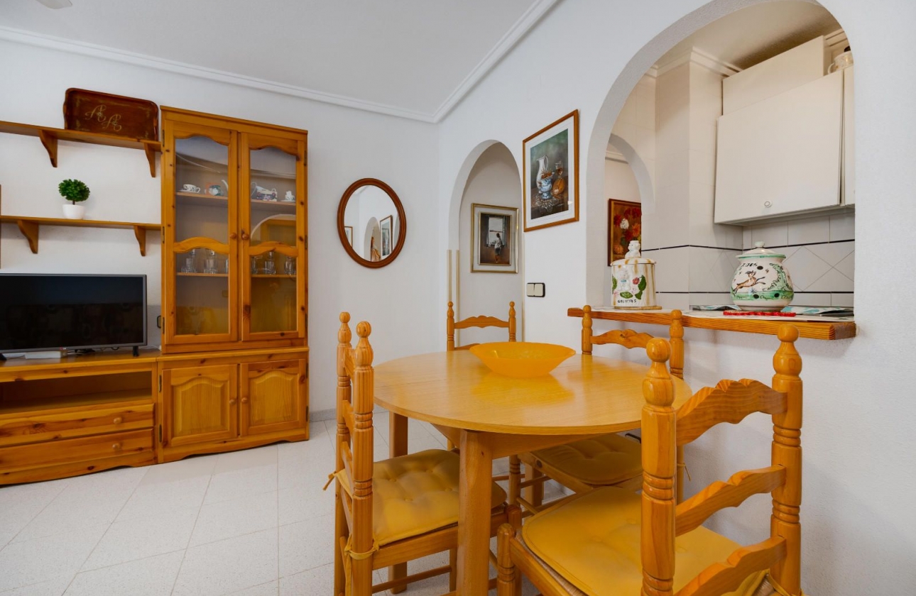 Resale - Apartment - Torrevieja - El Acequión - Los Náufragos