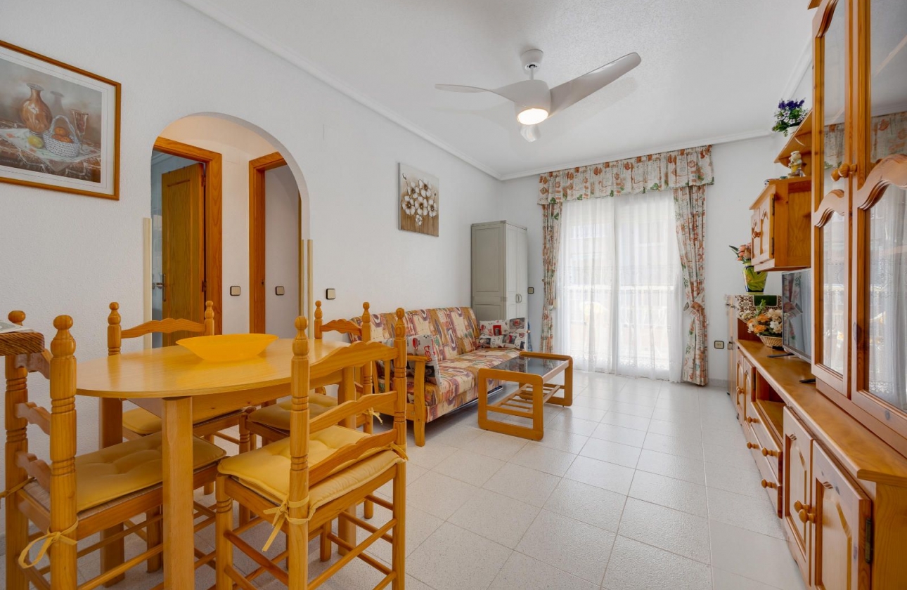 Resale - Apartment - Torrevieja - El Acequión - Los Náufragos