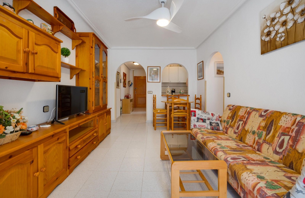 Resale - Apartment - Torrevieja - El Acequión - Los Náufragos