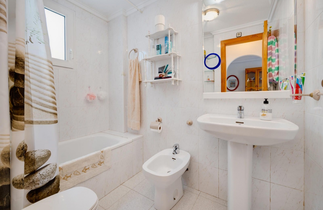 Resale - Apartment - Torrevieja - El Acequión - Los Náufragos