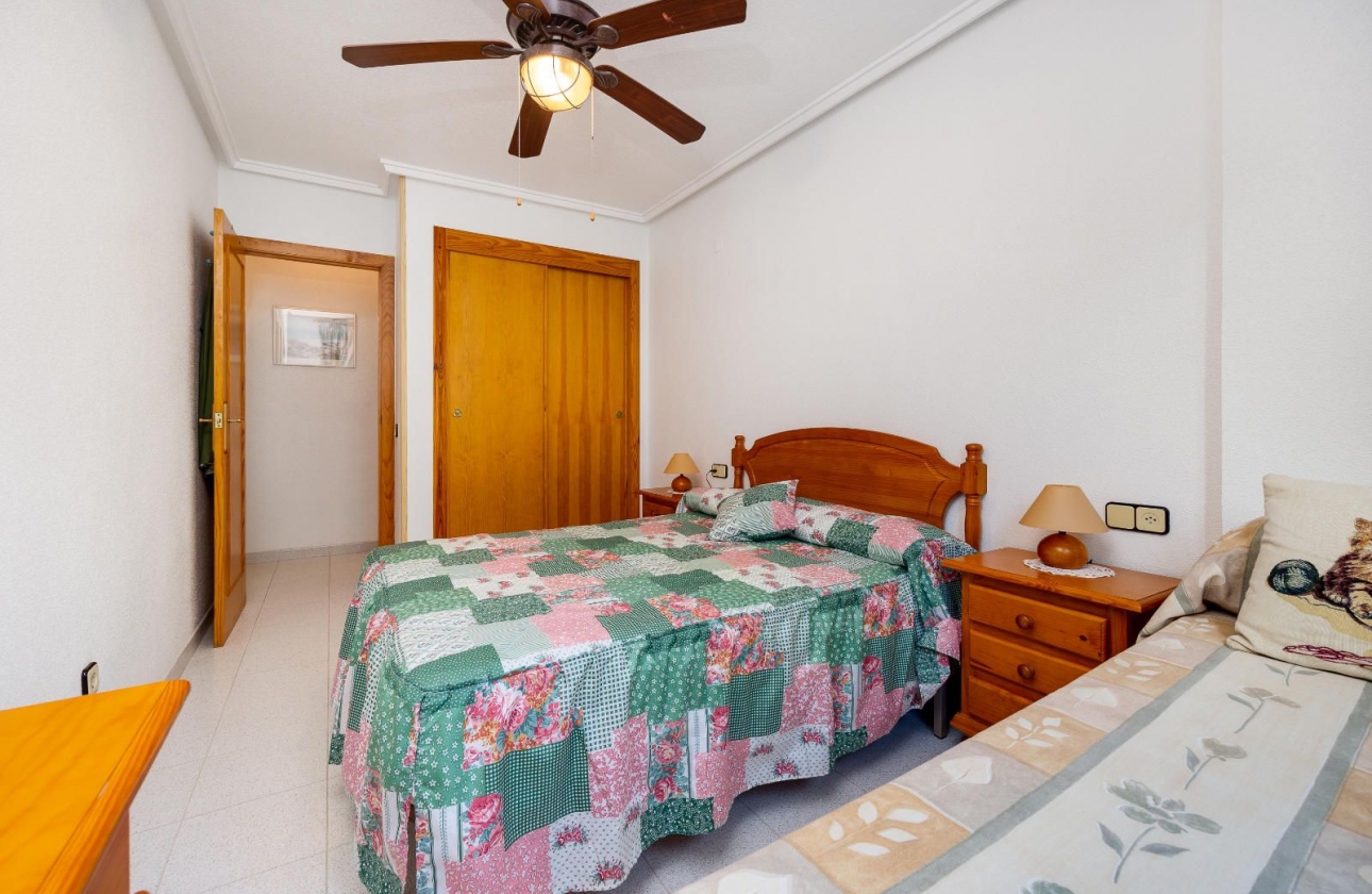 Resale - Apartment - Torrevieja - El Acequión - Los Náufragos