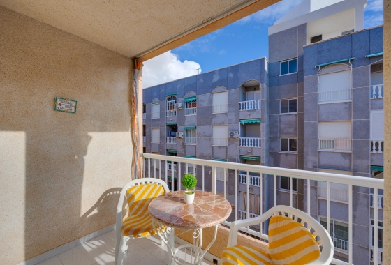 Resale - Apartment - Torrevieja - El Acequión - Los Náufragos