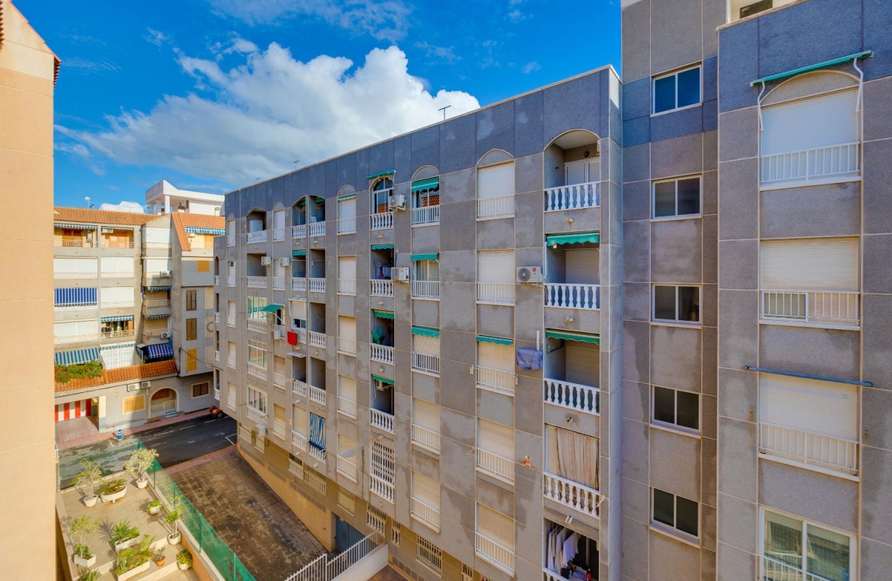 Resale - Apartment - Torrevieja - El Acequión - Los Náufragos
