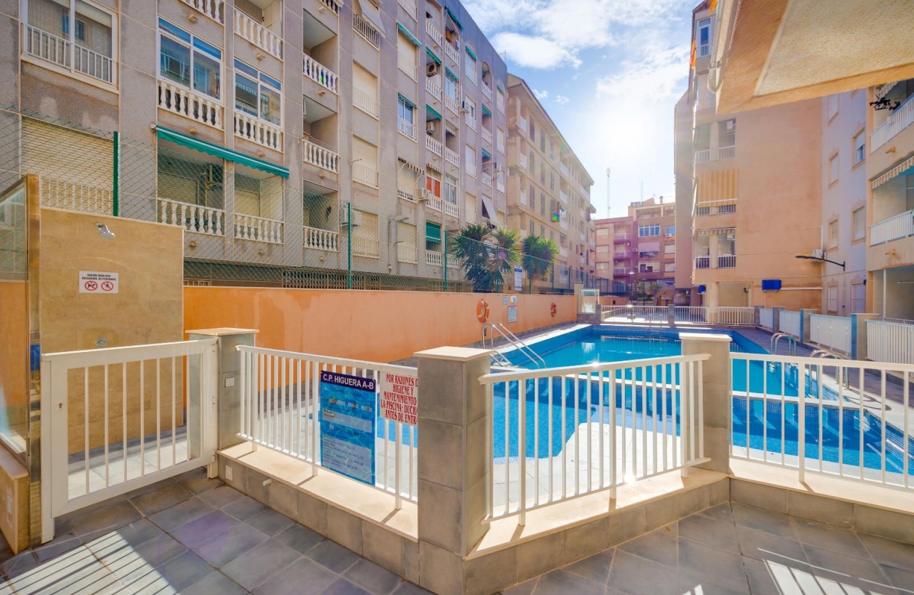 Resale - Apartment - Torrevieja - El Acequión - Los Náufragos