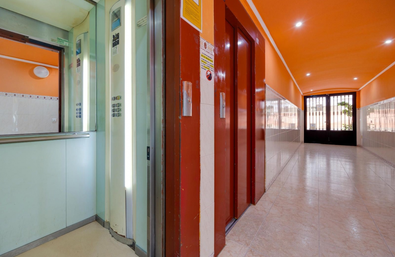 Resale - Apartment - Torrevieja - El Acequión - Los Náufragos