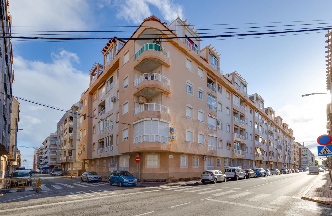 Resale - Apartment - Torrevieja - El Acequión - Los Náufragos