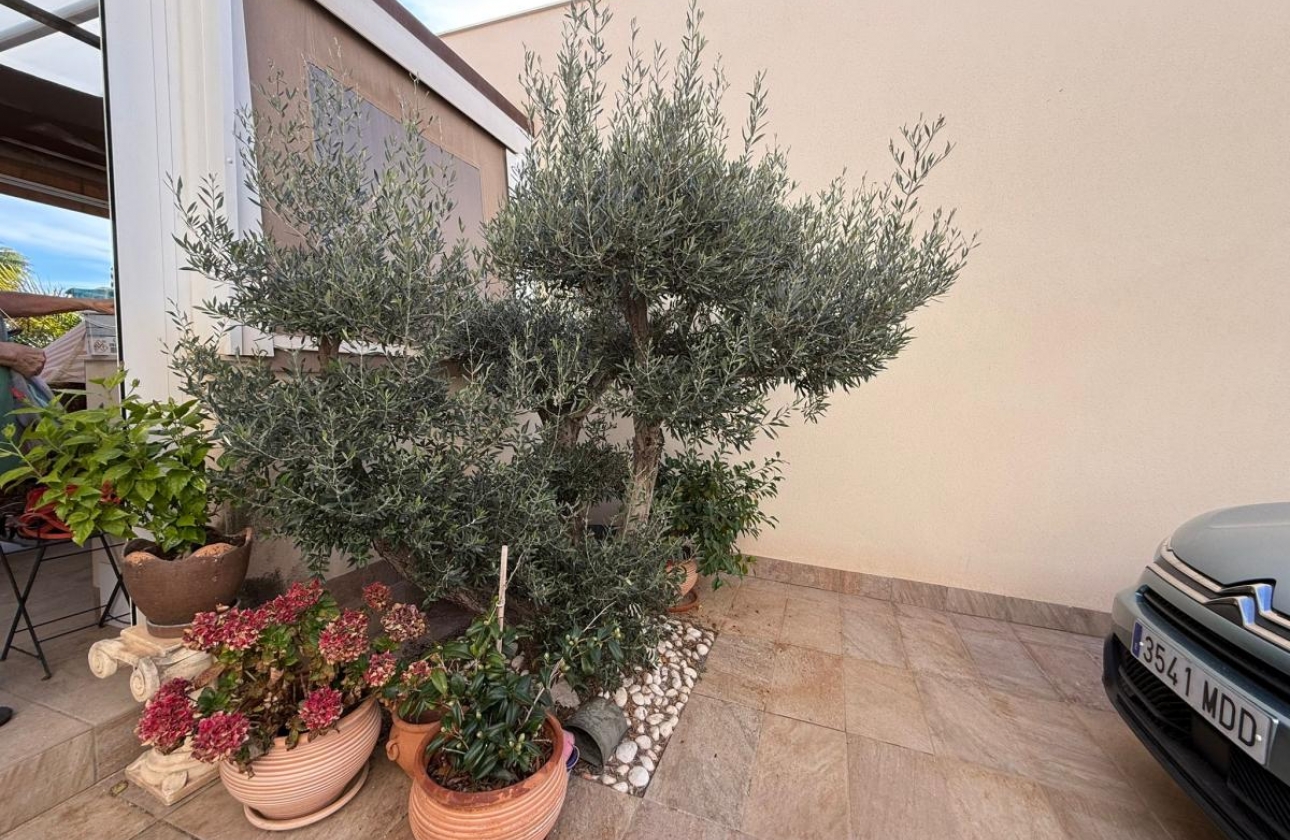 Resale - Villa - Los Montesinos