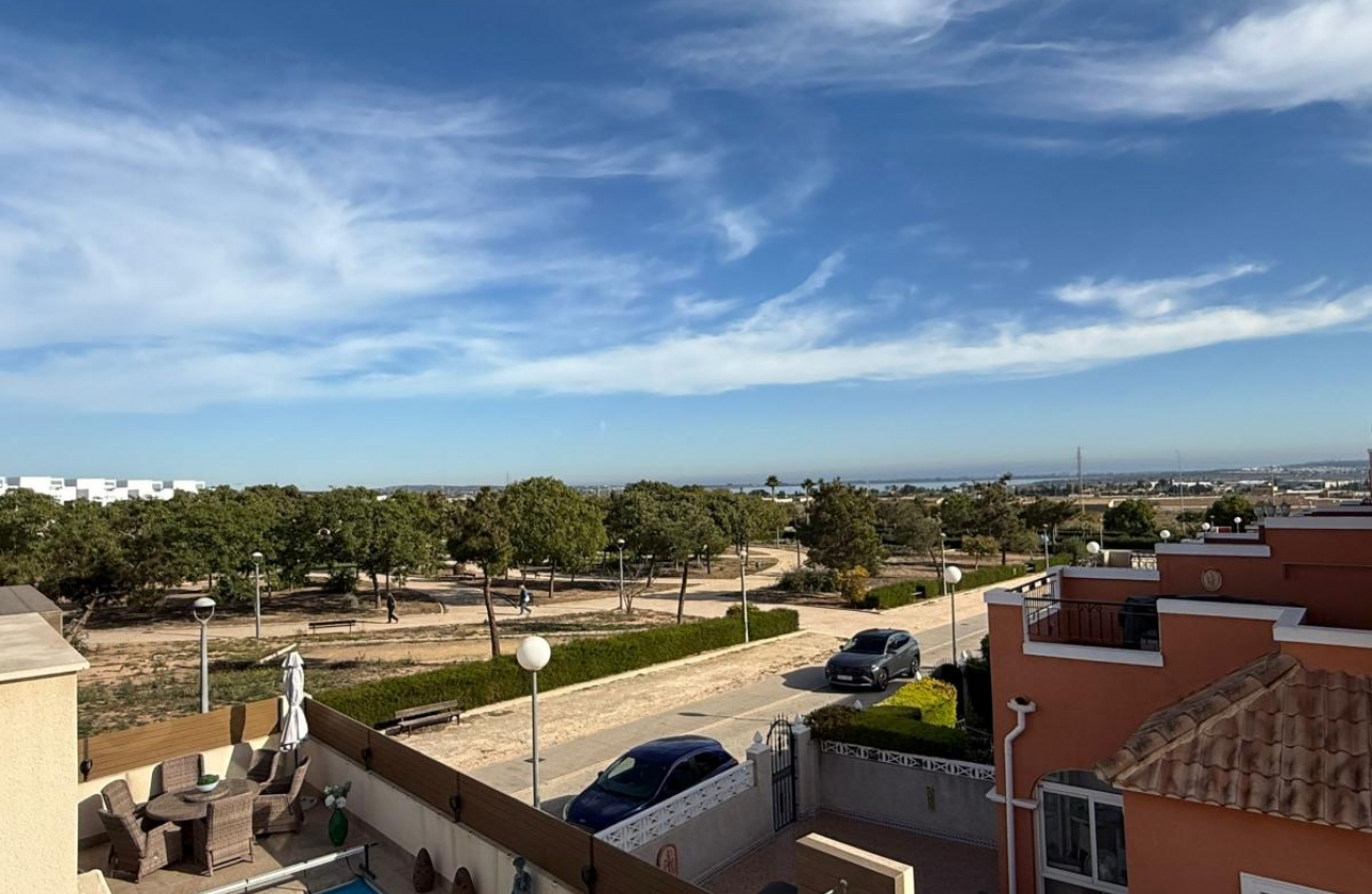 Resale - Villa - Los Montesinos