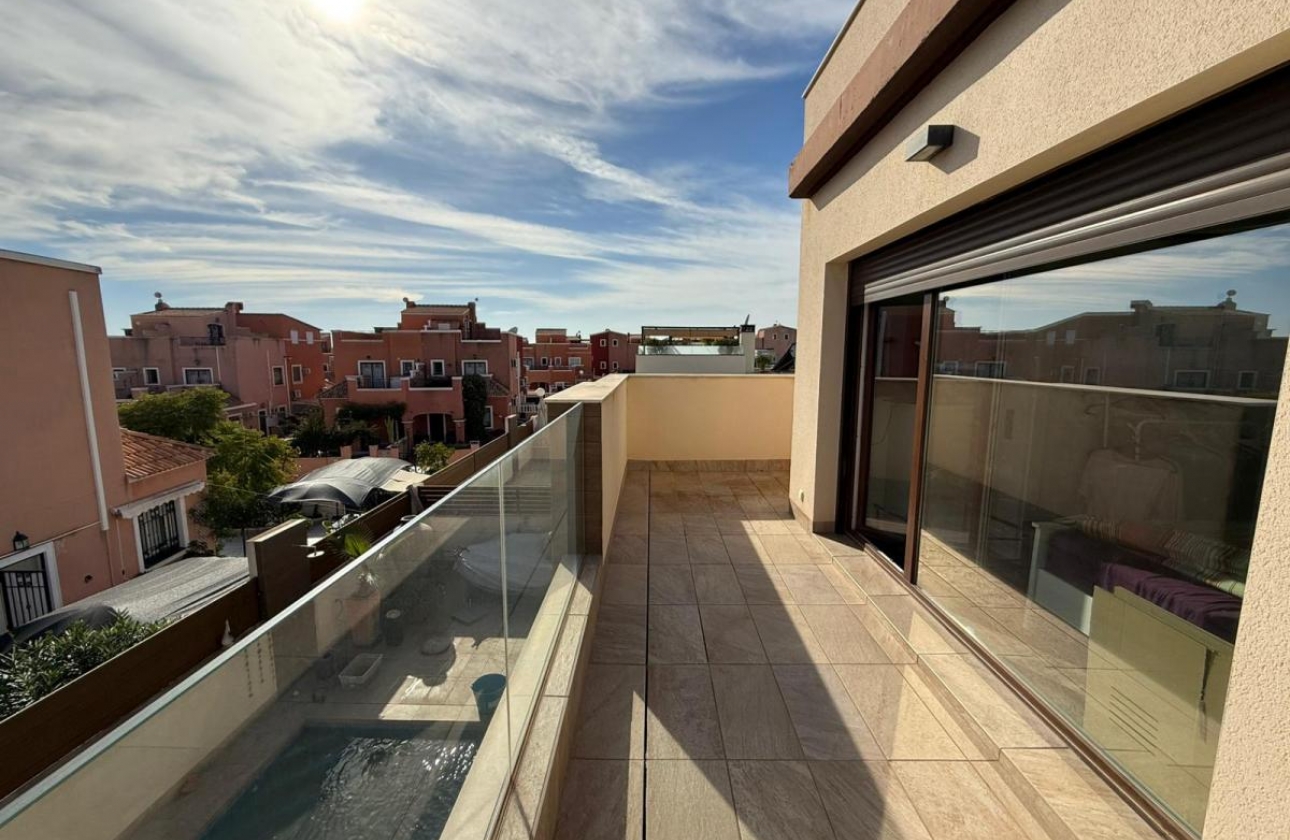 Resale - Villa - Los Montesinos