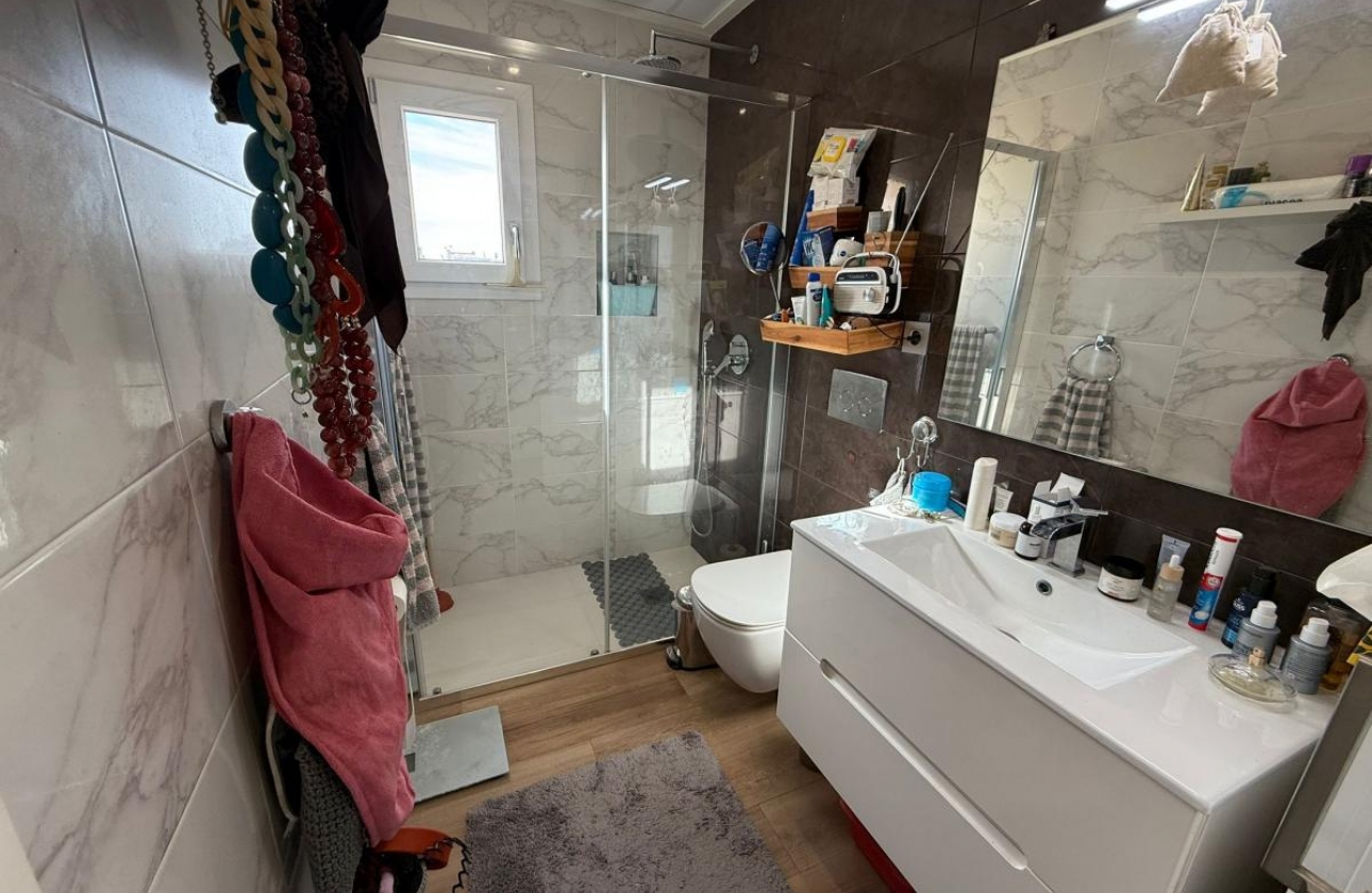 Resale - Villa - Los Montesinos