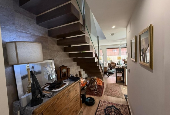 Resale - Villa - Los Montesinos