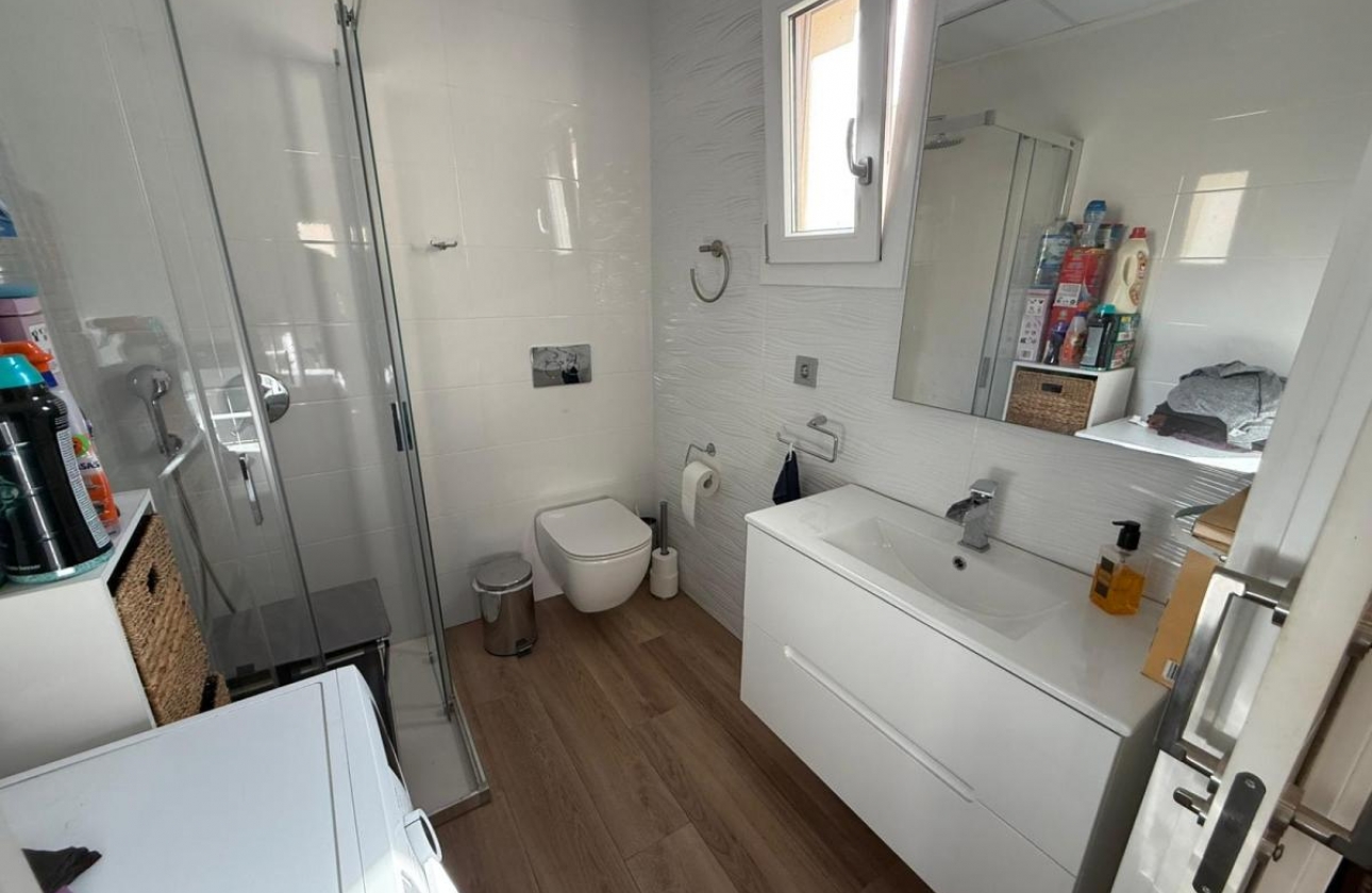 Resale - Villa - Los Montesinos