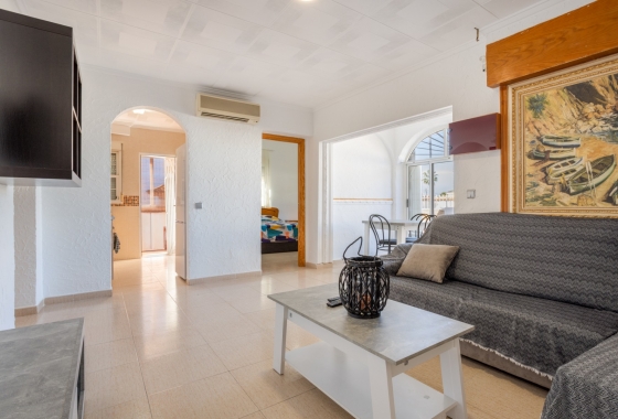 Resale - Villa - Torrevieja - Urbanización San Luis