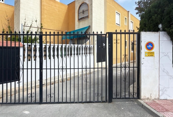 Resale - Bungalow - Torrevieja - Torreblanca