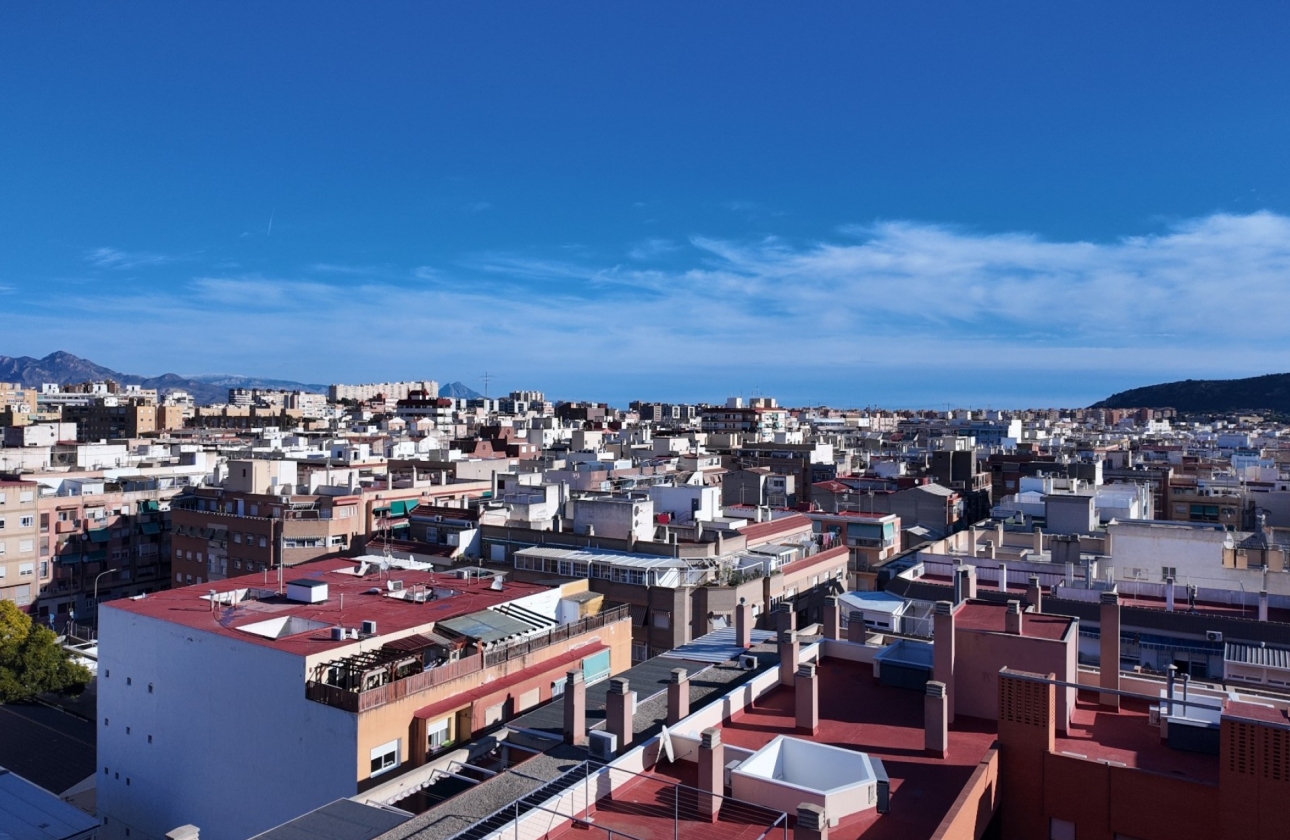 Resale - Apartment - Alicante - Altozano