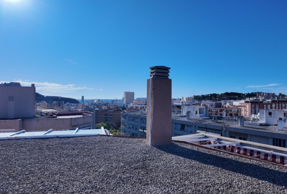 Resale - Apartment - Alicante - Altozano