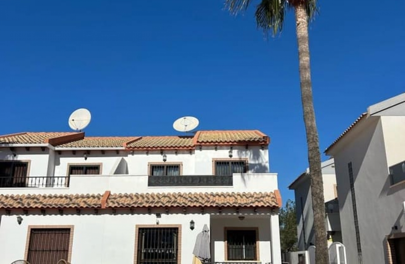 Resale - Semi-detached - Orihuela Costa - Villamartín