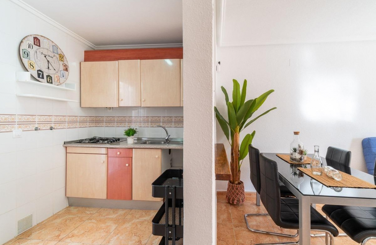 Resale - Villa - Torrevieja - El limonar