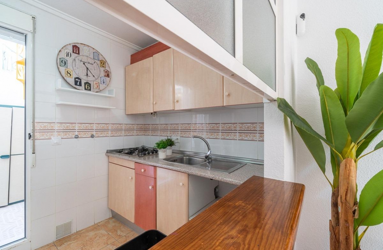 Resale - Villa - Torrevieja - El limonar