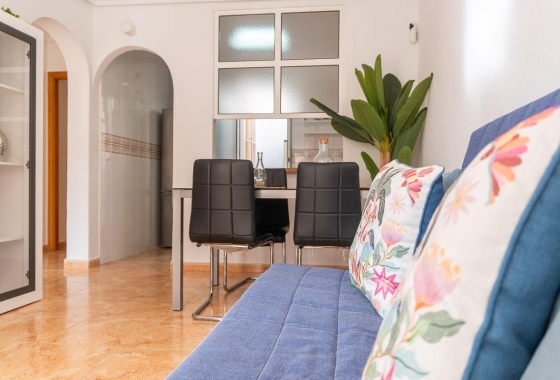 Resale - Villa - Torrevieja - El limonar