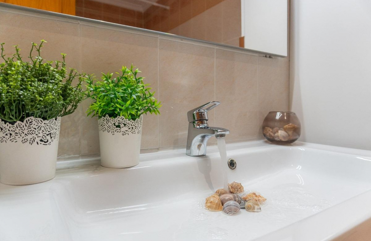 Resale - Villa - Torrevieja - El limonar