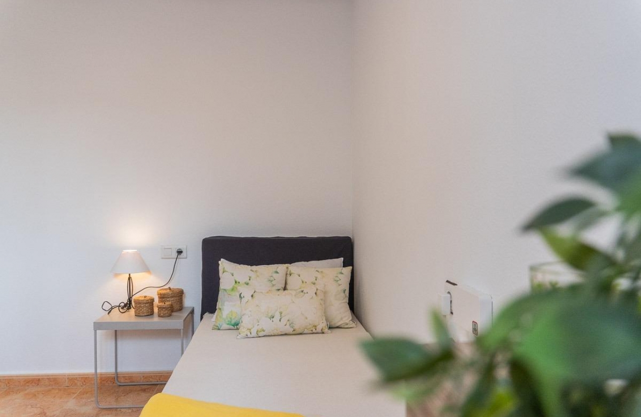 Resale - Villa - Torrevieja - El limonar