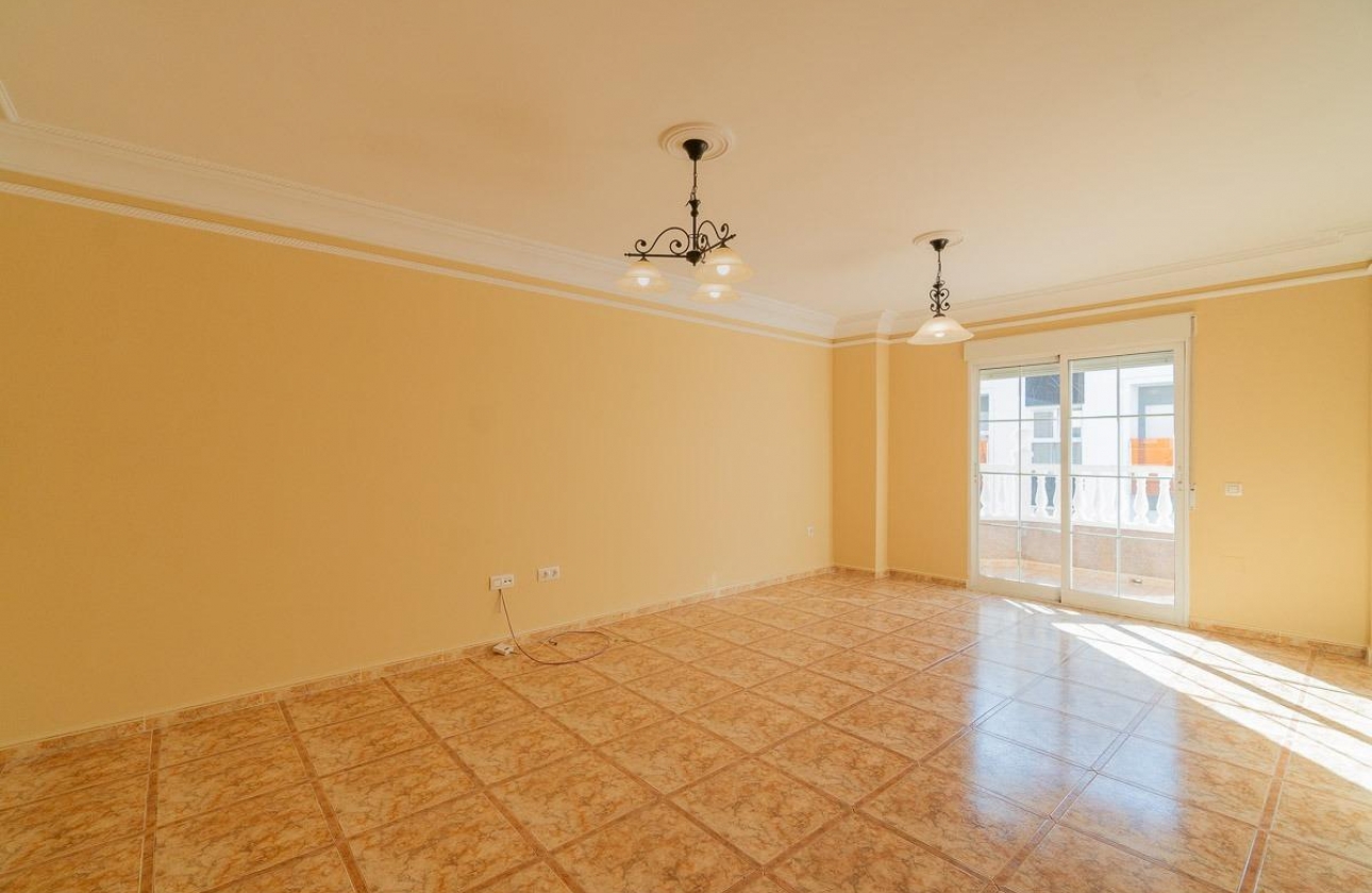 Resale - Apartment - Torrevieja - Centro