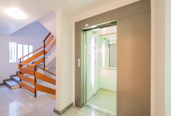 Resale - Apartment - Torrevieja - Centro